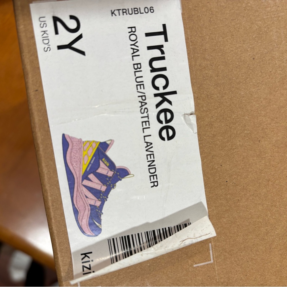 Kids Kizik sneakers, size 2Y.